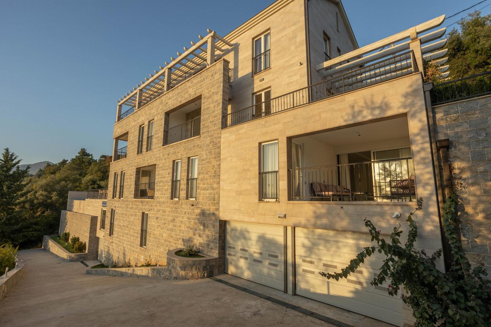 Panorama Bay Luxury Apartments Котор Экстерьер фото