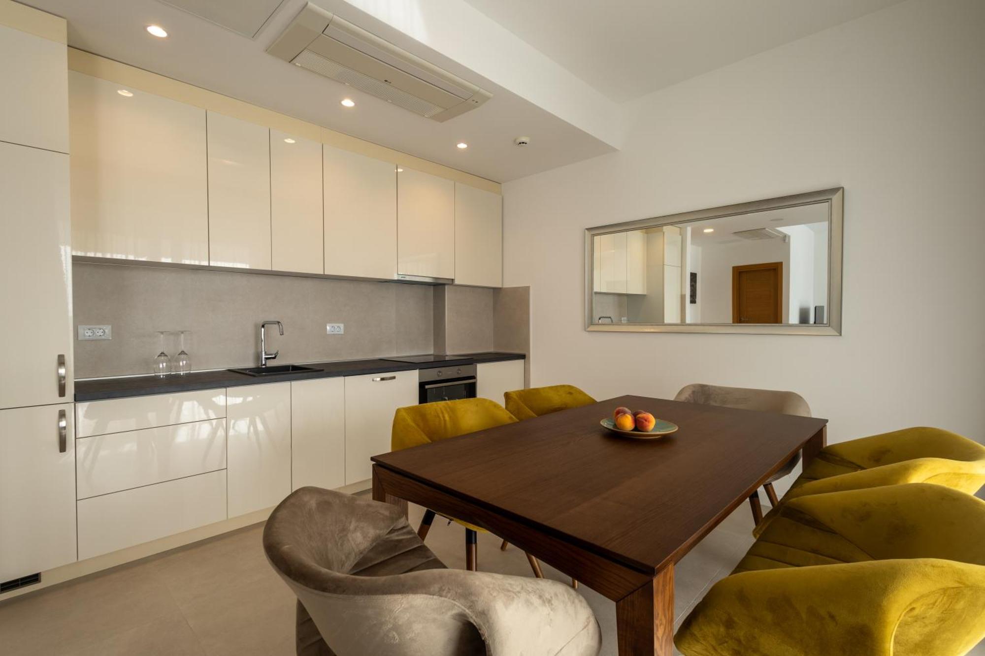 Panorama Bay Luxury Apartments Котор Экстерьер фото