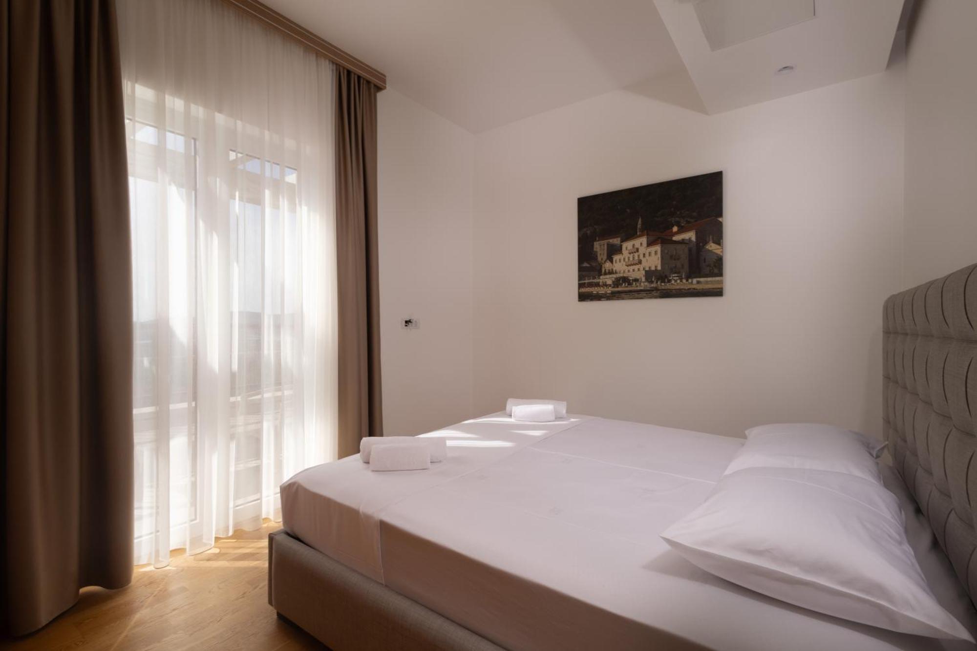 Panorama Bay Luxury Apartments Котор Экстерьер фото