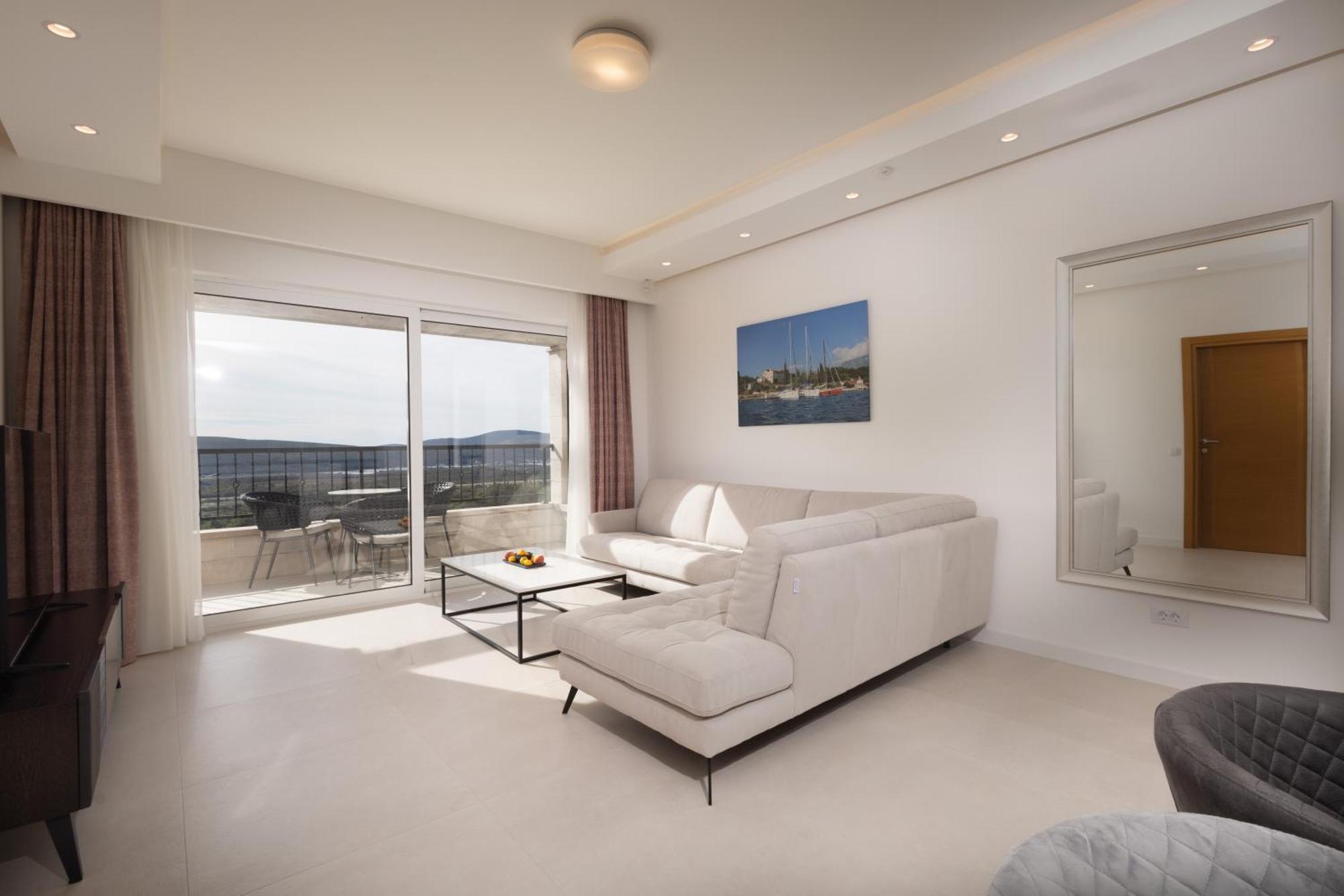 Panorama Bay Luxury Apartments Котор Экстерьер фото