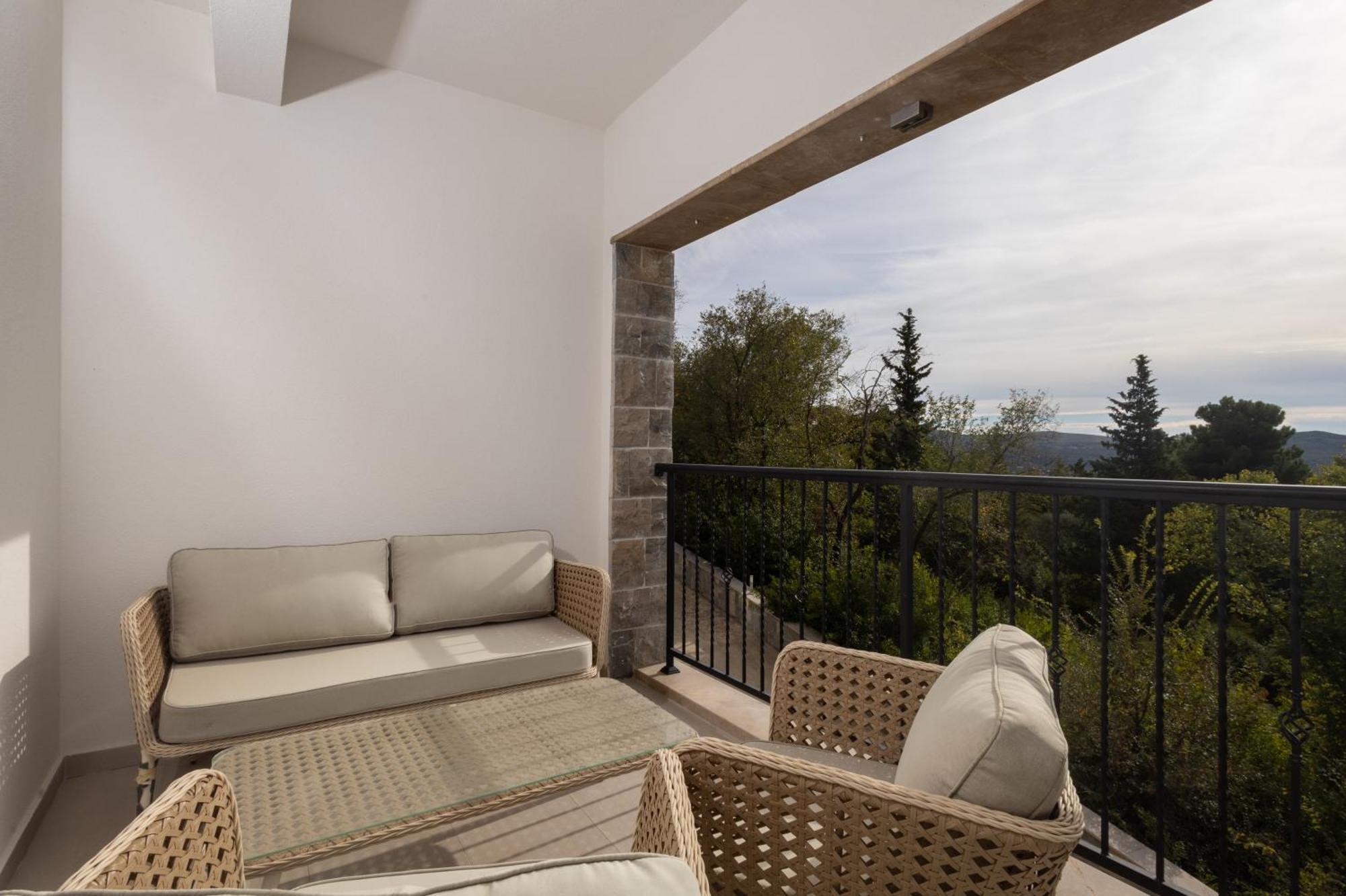 Panorama Bay Luxury Apartments Котор Экстерьер фото