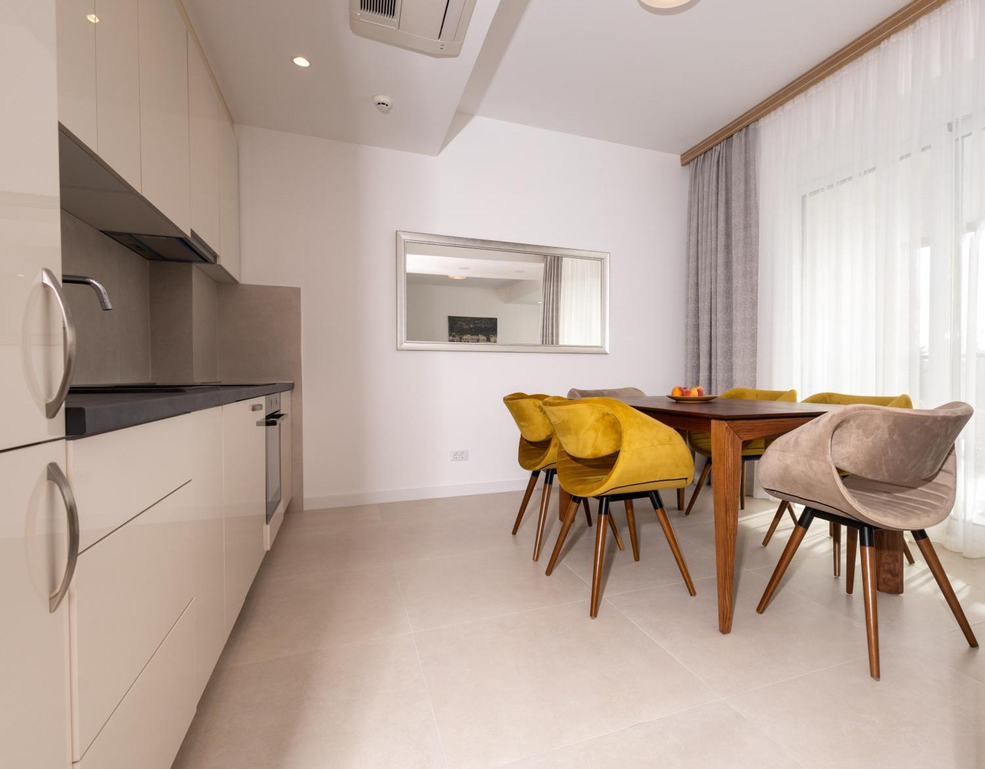 Panorama Bay Luxury Apartments Котор Экстерьер фото