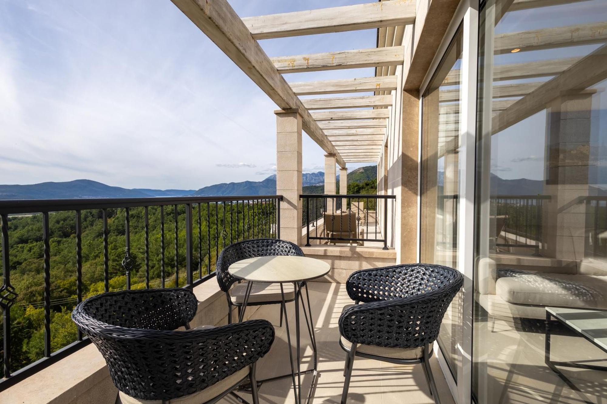Panorama Bay Luxury Apartments Котор Экстерьер фото