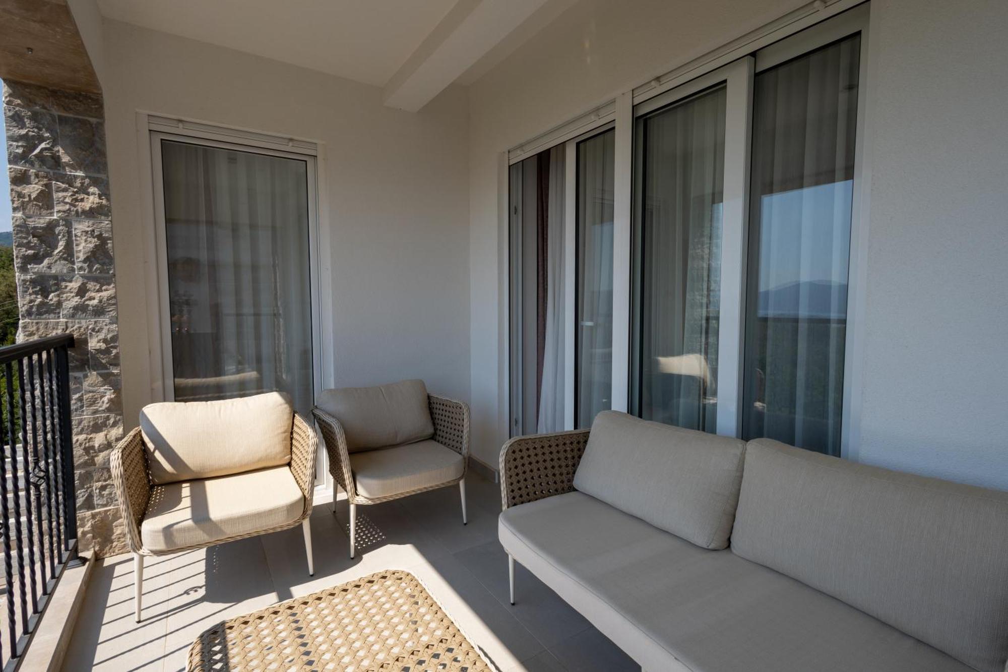 Panorama Bay Luxury Apartments Котор Экстерьер фото
