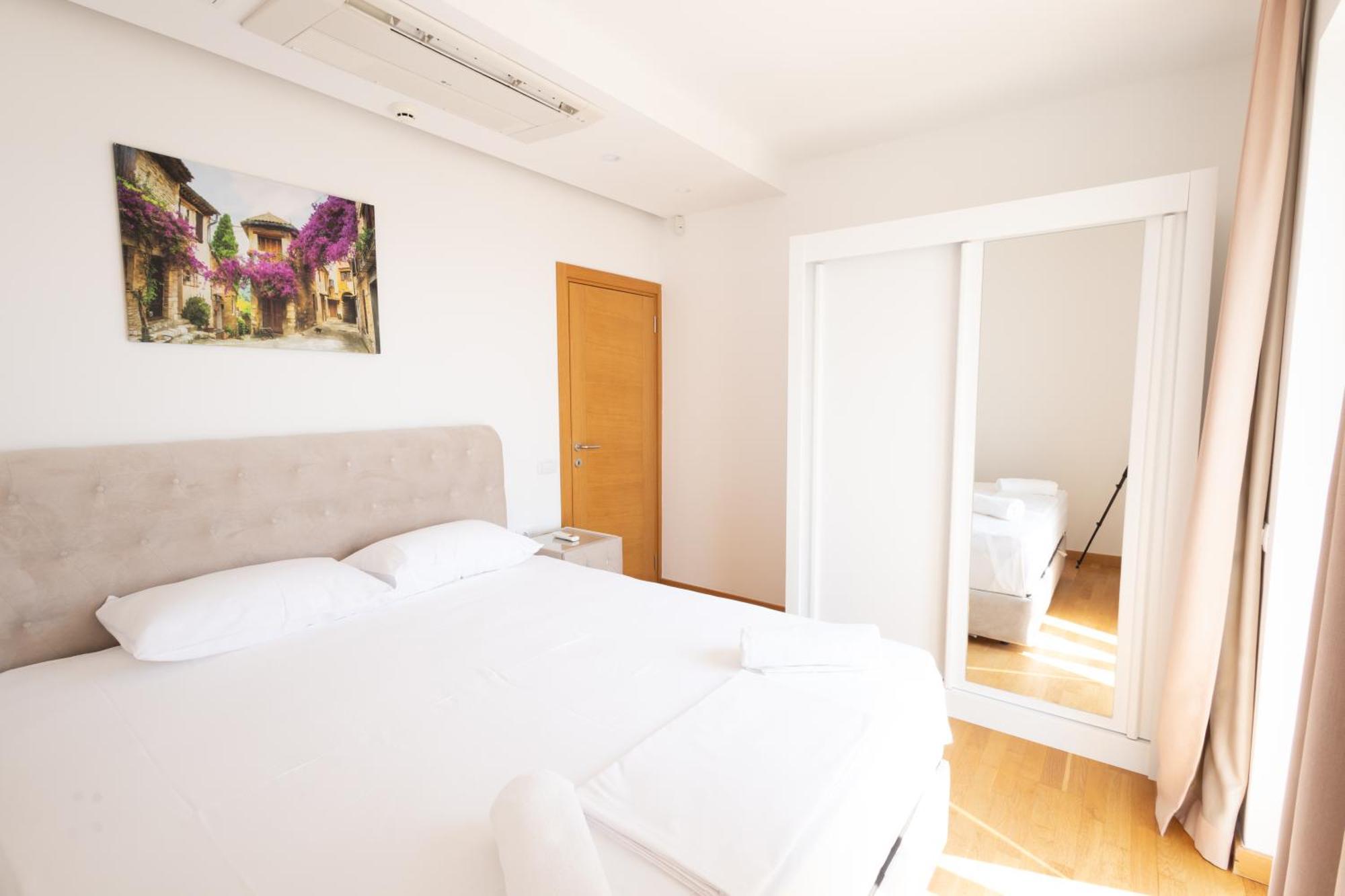 Panorama Bay Luxury Apartments Котор Экстерьер фото