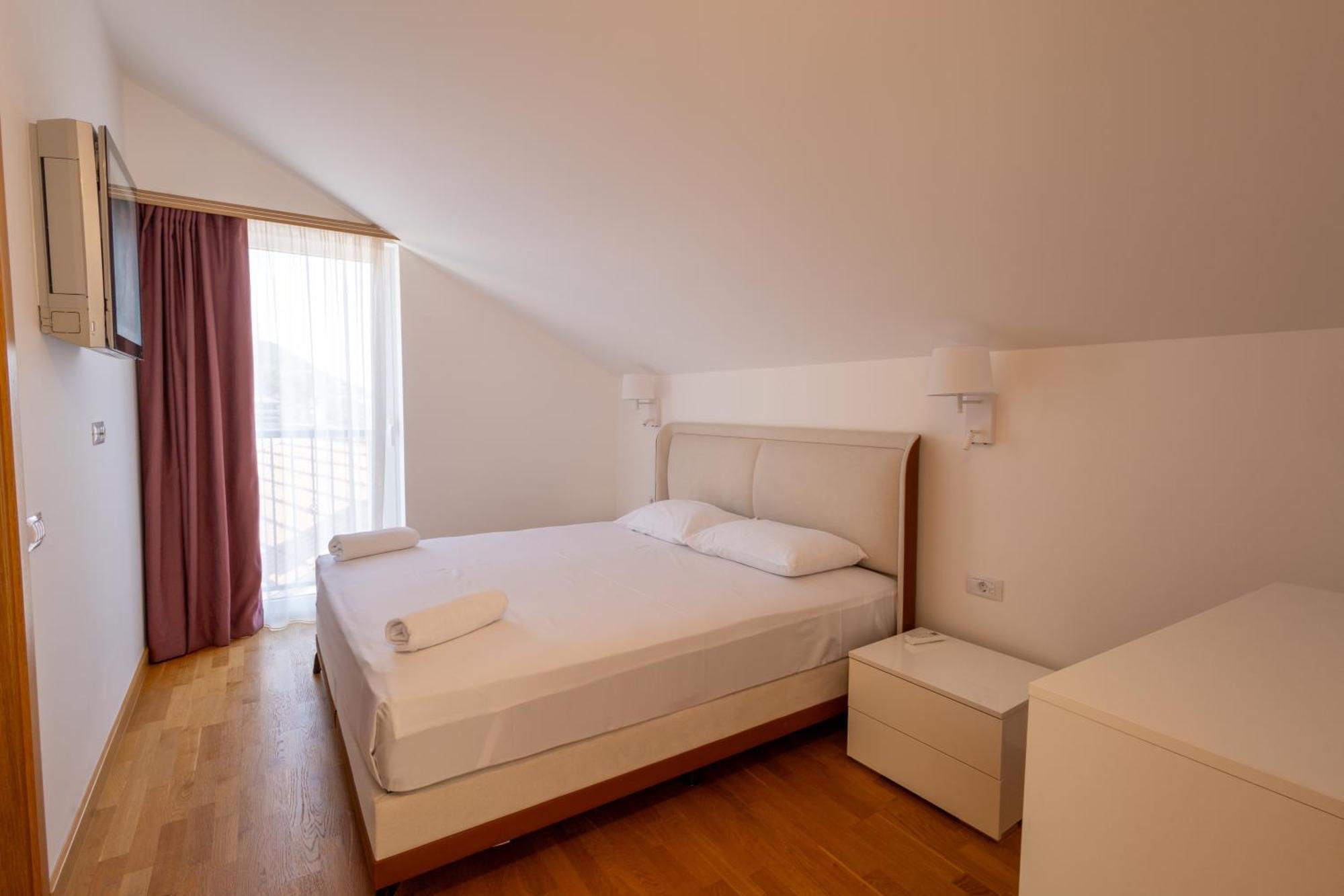Panorama Bay Luxury Apartments Котор Экстерьер фото