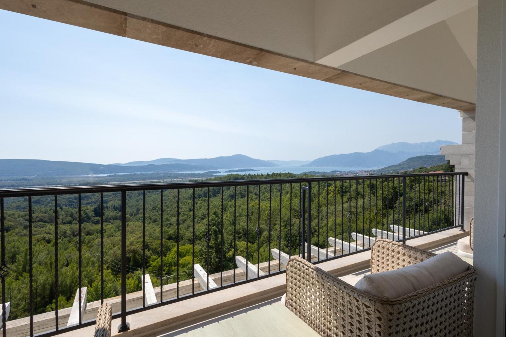 Panorama Bay Luxury Apartments Котор Экстерьер фото